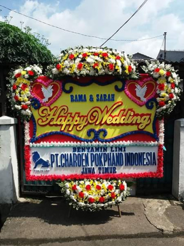 Karangan Bunga Pernikahan  di Flores Timur