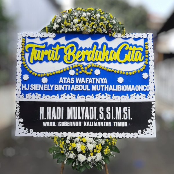 Karangan Bunga Duka  di Flores Timur